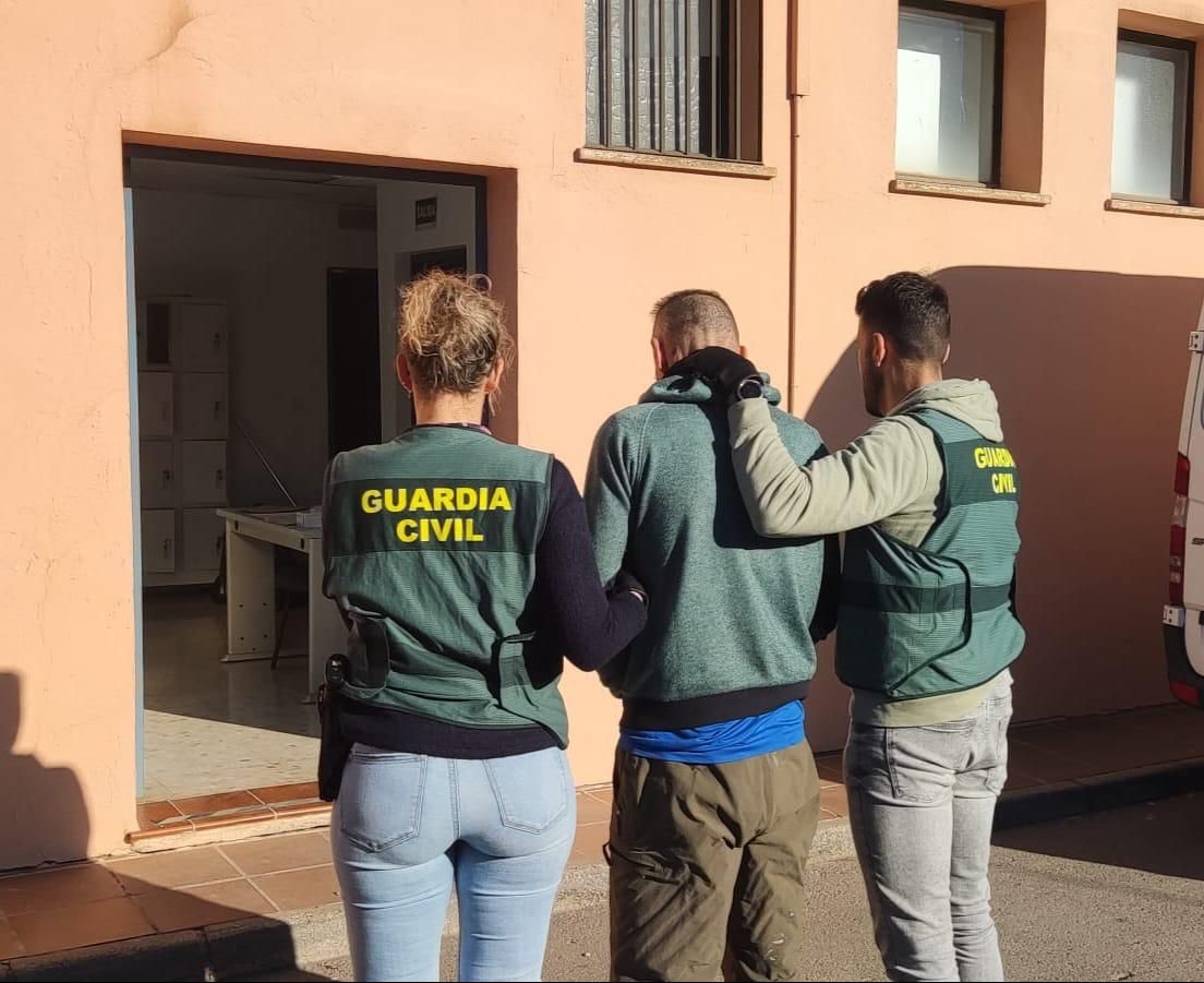 Detenido el presunto autor del asalto al Ayuntamiento de Peligros y la sede del PP de Maracena 